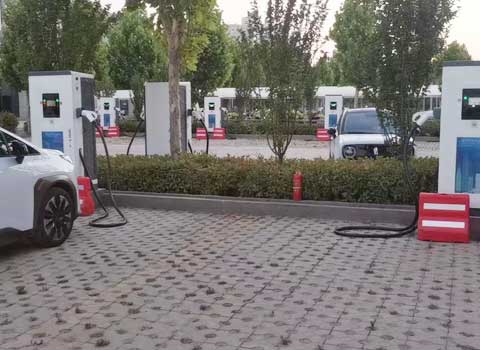 120kW一体式直流充电桩满足多种需求(图1)